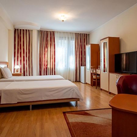 Primavera 1 Hotel Pazardzsik Kültér fotó