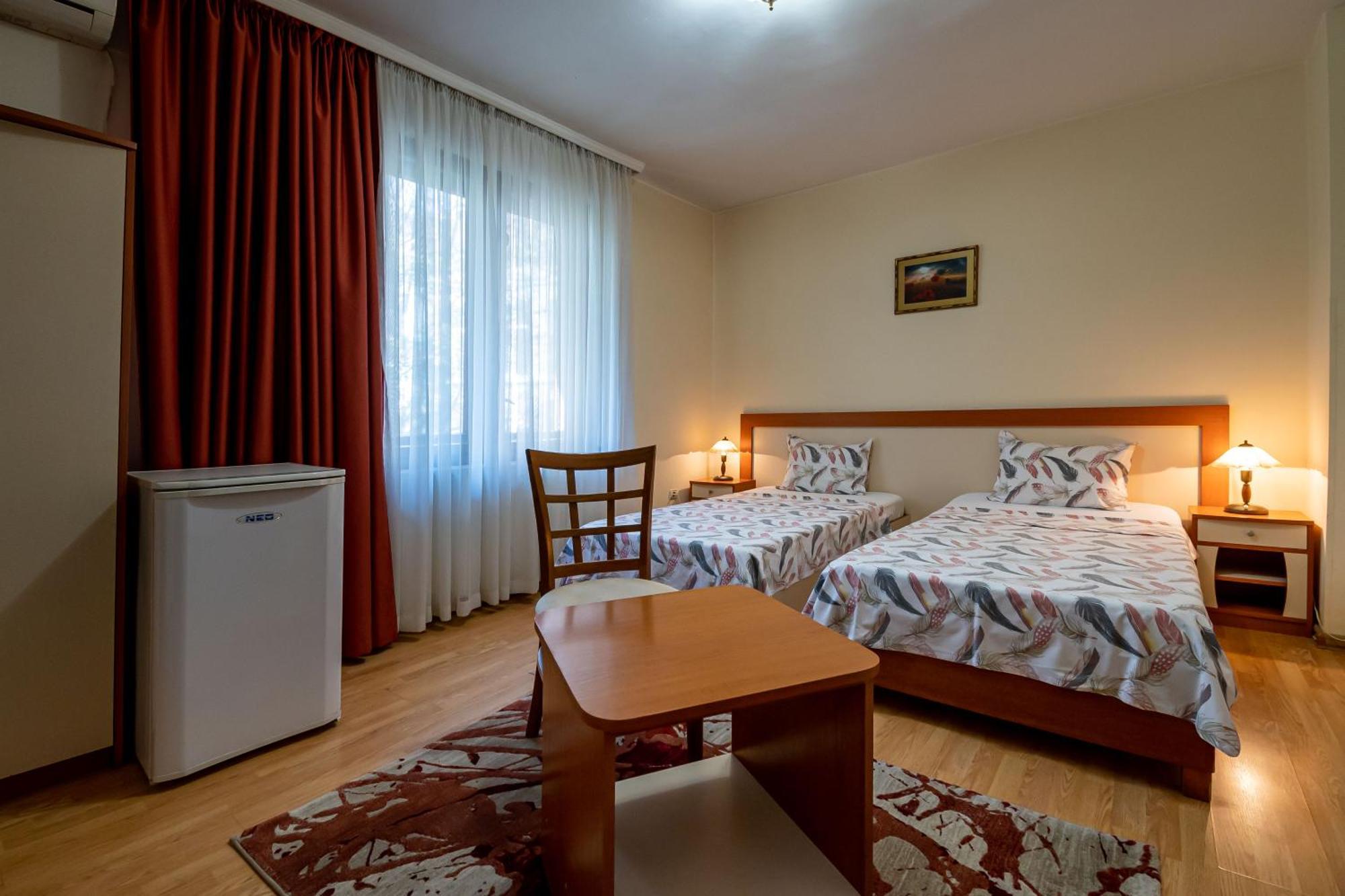 Primavera 1 Hotel Pazardzsik Kültér fotó