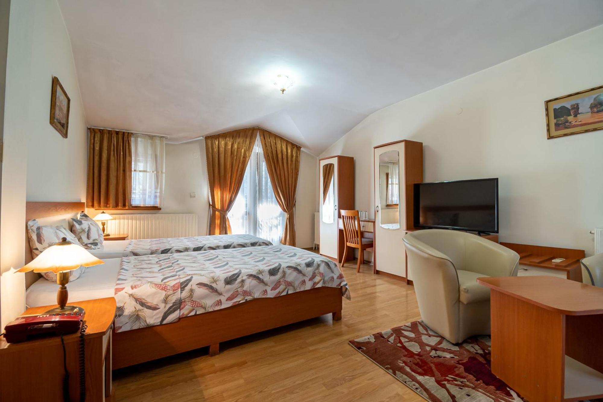 Primavera 1 Hotel Pazardzsik Kültér fotó